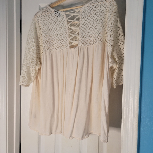 White Blouse - Picture 2 of 5